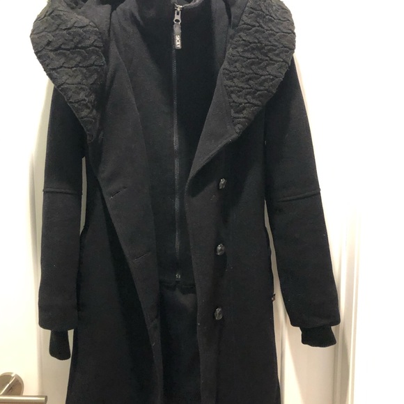 Wool winter coat. Very warm, no fur, city elegant, large hood. - Picture 11 of 12
